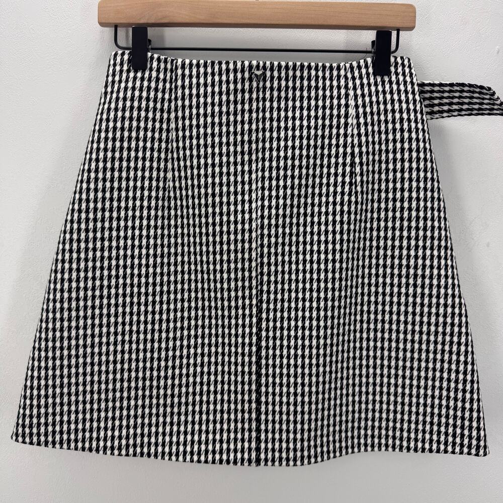 NWT Guess Black White Checked Rafa Mini Skirt Preppy Academia Old Money sz Small - Picture 6 of 10